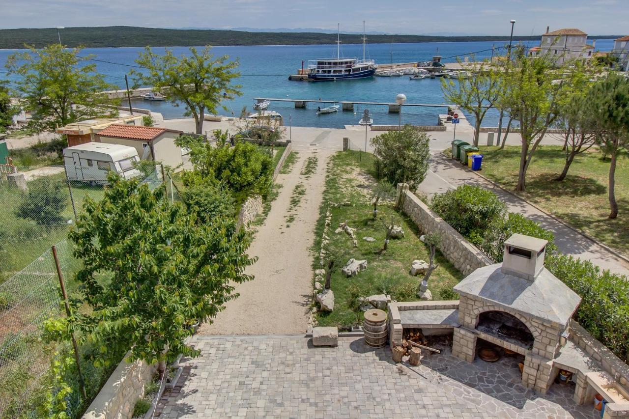 Apartments And Rooms By The Sea Nerezine, Losinj - 11815 Exterior foto