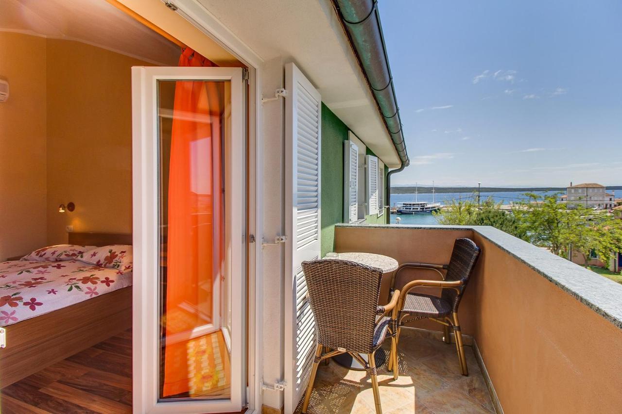 Apartments And Rooms By The Sea Nerezine, Losinj - 11815 Exterior foto